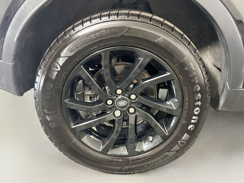 Used 2019 Land Rover Discovery Sport AWD/4WD image 33