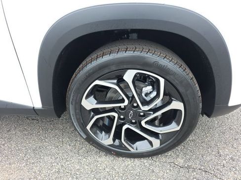 New 2026 Chevrolet Trax RS w/ Driver Confidence Package image 9