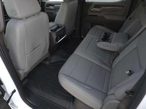 New 2026 GMC Sierra 1500 SLT w/ SLT Premium Package AWD/4WD image 30