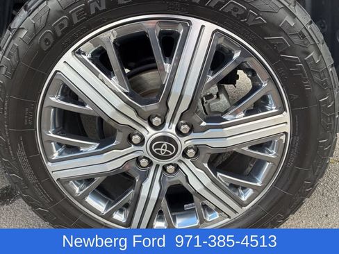 Used 2023 Toyota Tundra Capstone AWD/4WD image 14