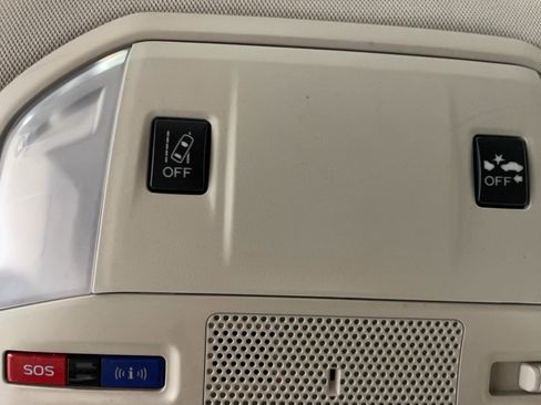 Used 2022 Subaru Ascent Premium w/ Convenience Package image 14