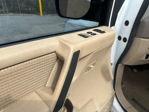 Used 2012 Nissan Titan SV w/ SV Value Truck Pkg image 21