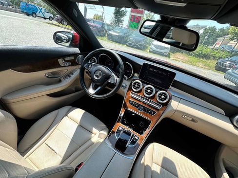 Used 2018 Mercedes-Benz C 300 4MATIC Sedan w/ Parking Assist Package image 14