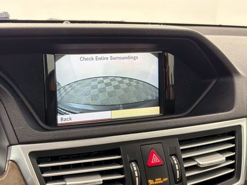 Used 2011 Mercedes-Benz E 350 BlueTEC Sedan image 24