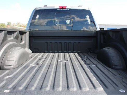 Used 2022 Ford F250 Platinum w/ Tremor Off-Road Package image 10