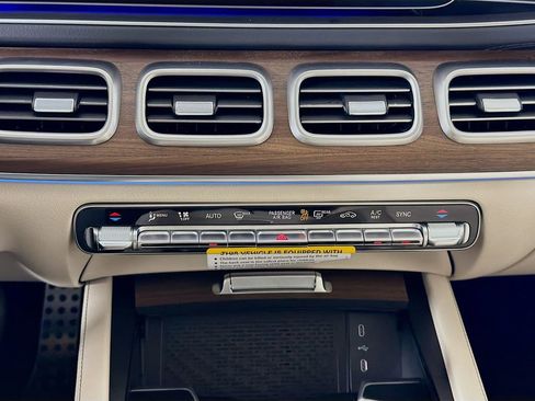 New 2026 Mercedes-Benz GLS 450 4MATIC image 19