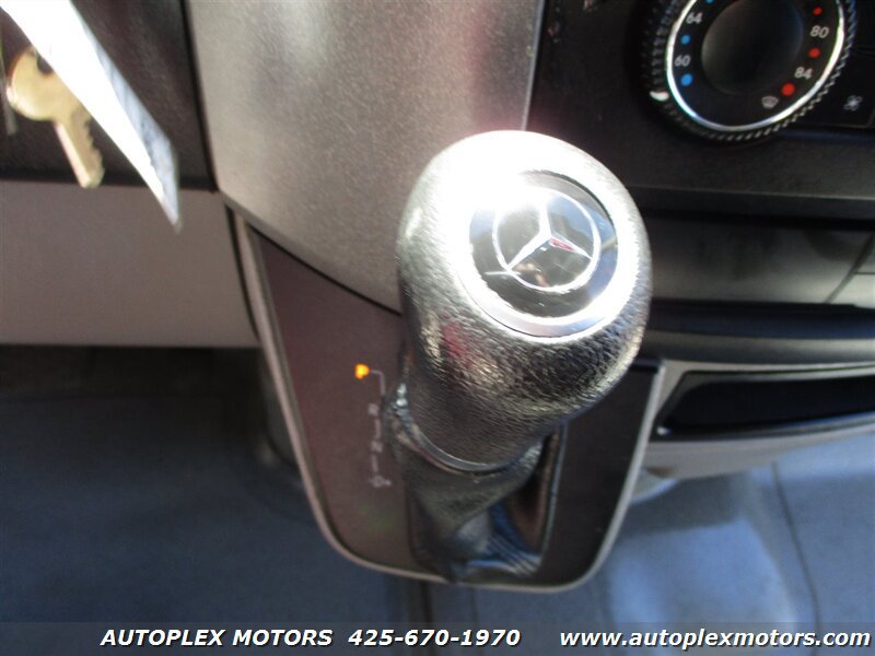 Used 2016 Mercedes-Benz Sprinter 2500 image 17