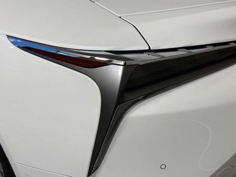 Used 2018 Lexus LC 500 Coupe w/ Performance Package RWD image 9