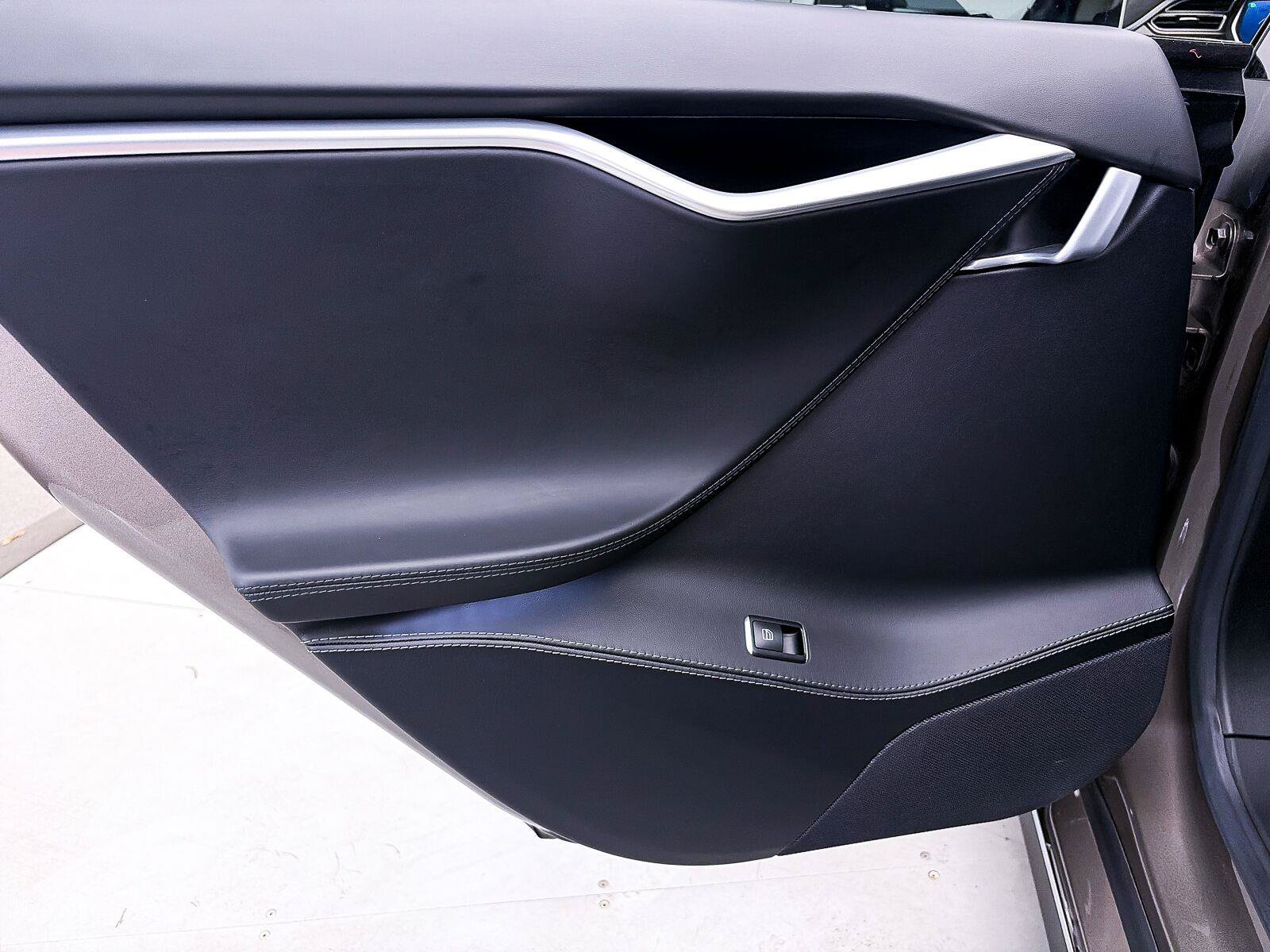 Used 2016 Tesla Model S 90D AWD/4WD image 28
