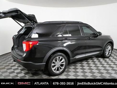 Used 2022 Ford Explorer XLT w/ Equipment Group 202A image 27