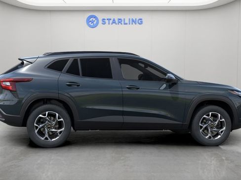 New 2026 Chevrolet Trax LT w/ Driver Confidence Package FWD image 5