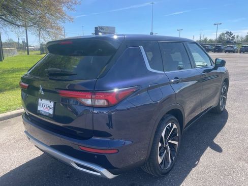 Used 2023 Mitsubishi Outlander SE image 12