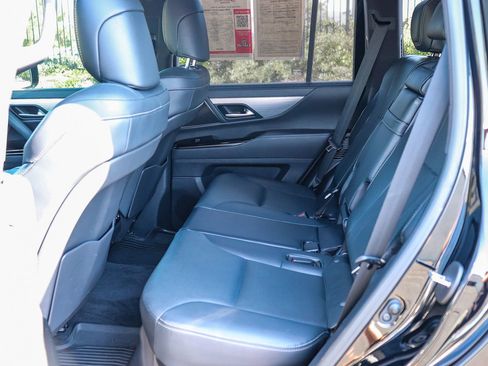 Used 2023 Lexus LX 600 F Sport w/ Accessory Package (Z1) AWD/4WD image 21