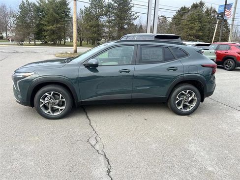 New 2026 Chevrolet Trax LT w/ Driver Confidence Package image 2