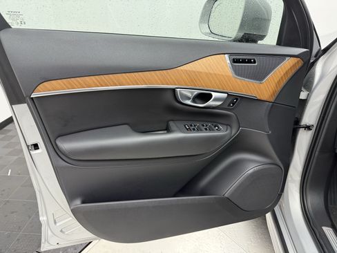 Certified 2024 Volvo XC90 B6 Plus w/ Protection Package Premier AWD/4WD image 10