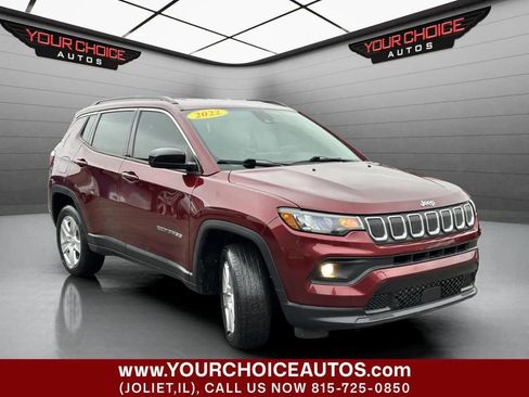 Used 2022 Jeep Compass Latitude image 10