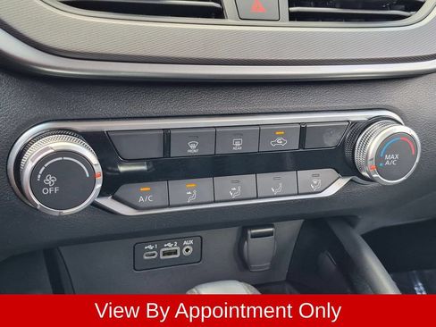 Used 2025 Nissan Altima 2.5 SR FWD image 17