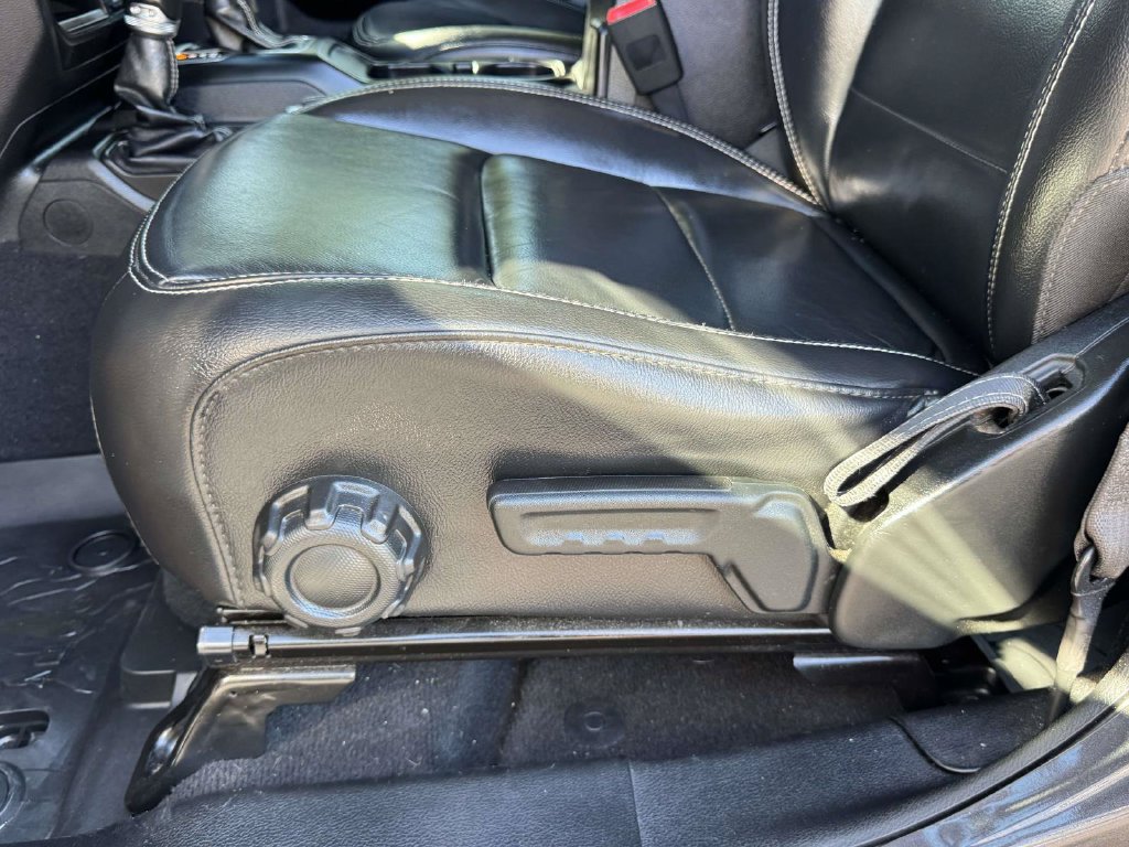 Used 2018 Jeep Wrangler Unlimited Sahara AWD/4WD image 20