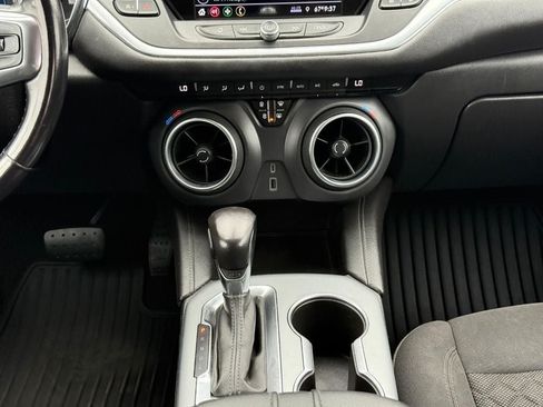 Used 2020 Chevrolet Blazer LT FWD image 14
