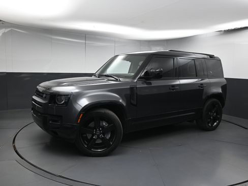 Used 2023 Land Rover Defender 110 X-Dynamic SE image 1