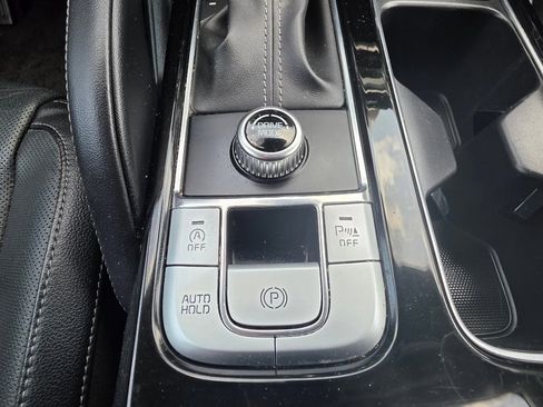 Used 2022 Kia Telluride EX w/ EX Premium Package FWD image 18
