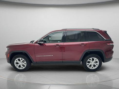 Used 2023 Jeep Grand Cherokee Limited w/ Luxury Tech Group II AWD/4WD image 8