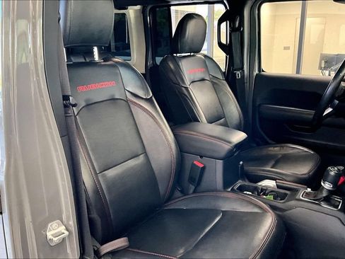Used 2022 Jeep Wrangler Unlimited Rubicon w/ LED Lighting Group AWD/4WD image 25
