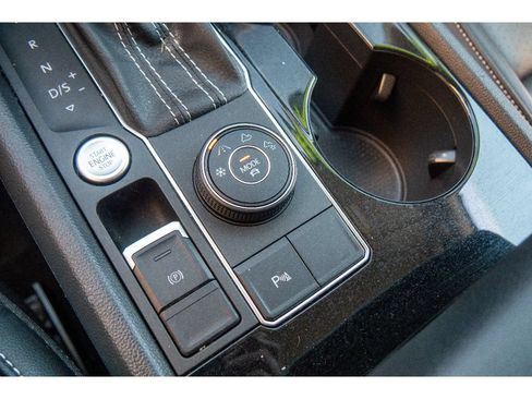 Used 2022 Volkswagen Atlas SE AWD/4WD image 24