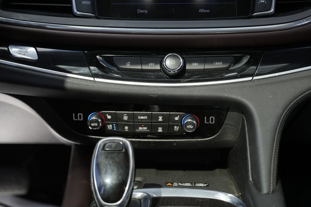 Used 2020 Buick Enclave Avenir w/ Avenir Technology Package AWD/4WD image 45