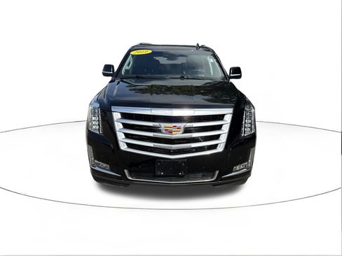 Used 2019 Cadillac Escalade ESV Luxury image 8