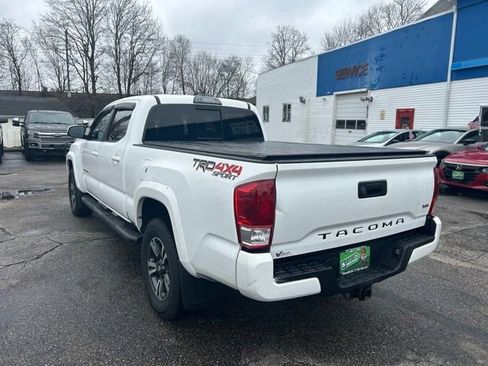 Used 2017 Toyota Tacoma TRD Sport w/ Tow Package image 11