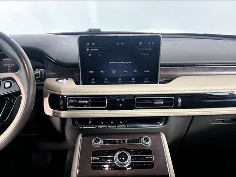 Used 2023 Lincoln Aviator Reserve w/ Equipment Group 201A AWD/4WD image 6