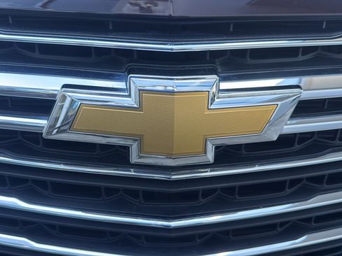 Used 2023 Chevrolet Traverse LT AWD/4WD image 48