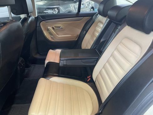 Used 2014 Volkswagen CC Sport FWD image 11