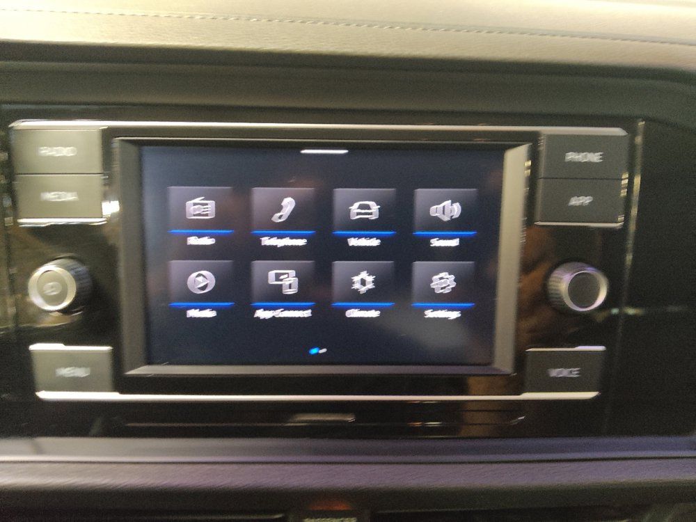 Used 2023 Volkswagen Jetta SE FWD image 25