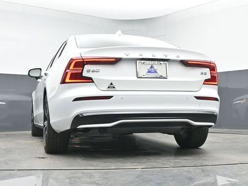 Used 2025 Volvo S60 B5 Core FWD image 40
