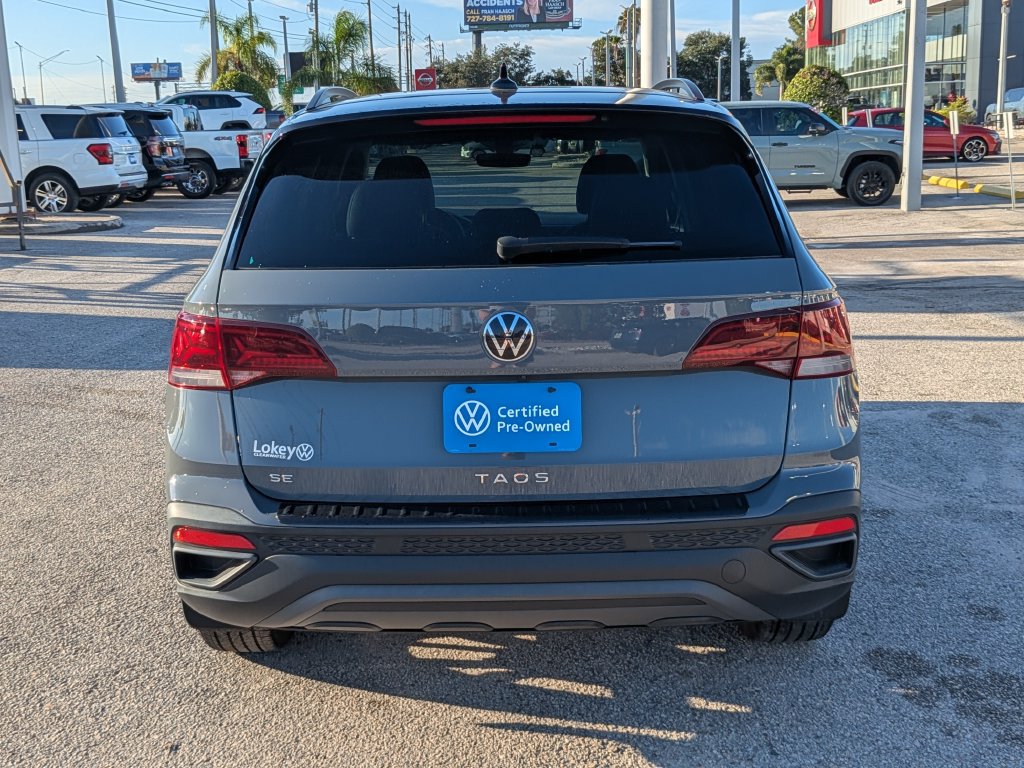 Certified 2024 Volkswagen Taos SE w/ Taos Adventure Package (SXB) FWD image 5