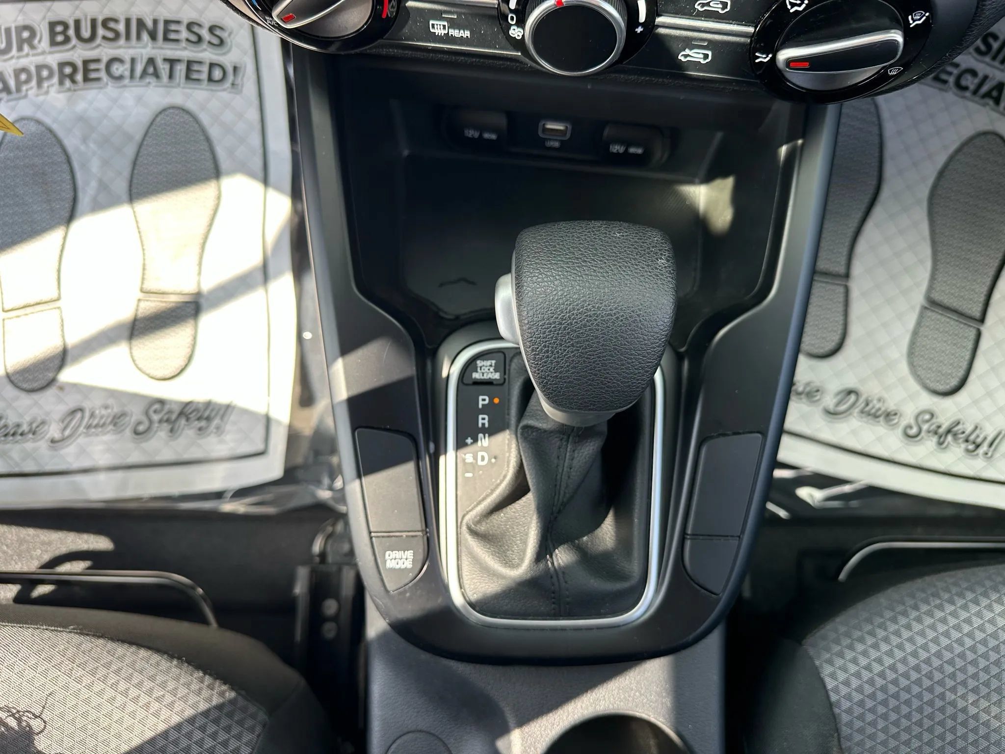 Used 2025 Kia Soul LX w/ LX Technology Package FWD image 26