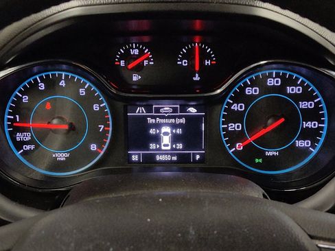 Used 2017 Chevrolet Cruze Premier image 23