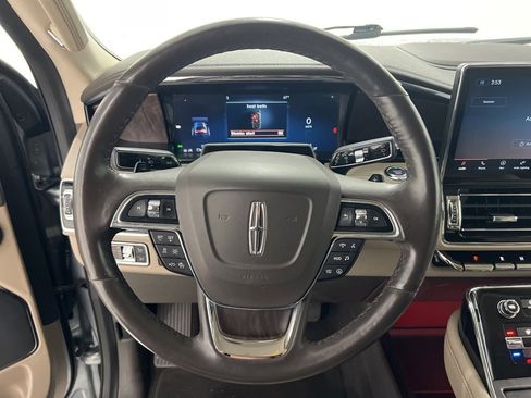 Used 2023 Lincoln Navigator Reserve image 10