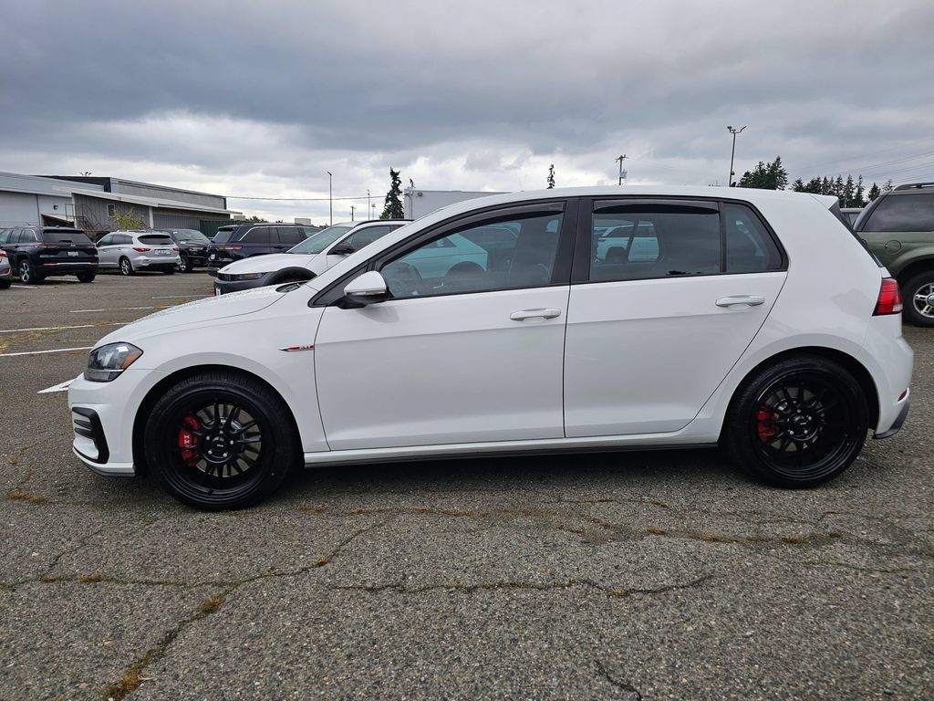 Used 2020 Volkswagen Golf 4-Door FWD image 4