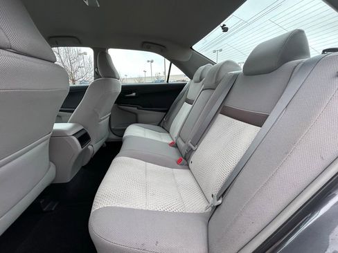 Used 2014 Toyota Camry L image 26