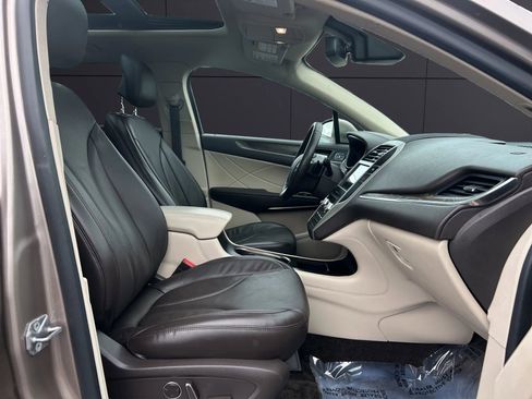 Used 2019 Lincoln MKC Reserve w/ MKC Climate Package image 14