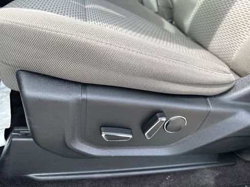 Used 2017 Ford F150 XLT w/ Equipment Group 302A Luxury image 12