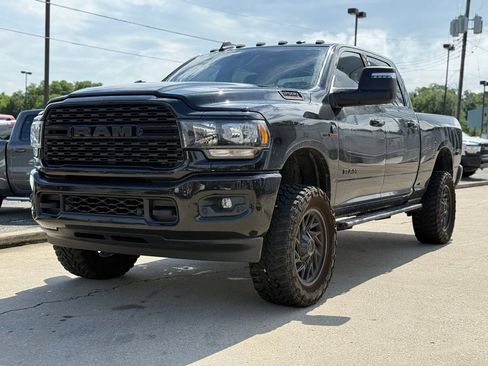 Used 2024 RAM 2500 Big Horn w/ Night Edition AWD/4WD image 2