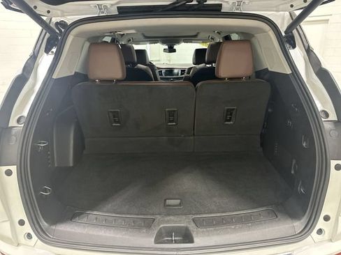 Used 2020 Buick Enclave Avenir w/ Avenir Technology Package FWD image 17