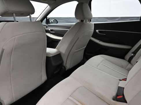 Certified 2023 Hyundai Sonata SE w/ Cargo Package FWD image 21