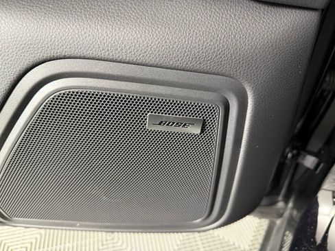 Certified 2025 Porsche Macan S image 27