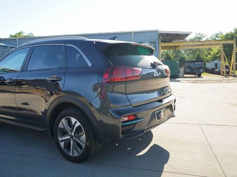 Used 2022 Kia Niro EX w/ Cold Weather Package FWD image 21