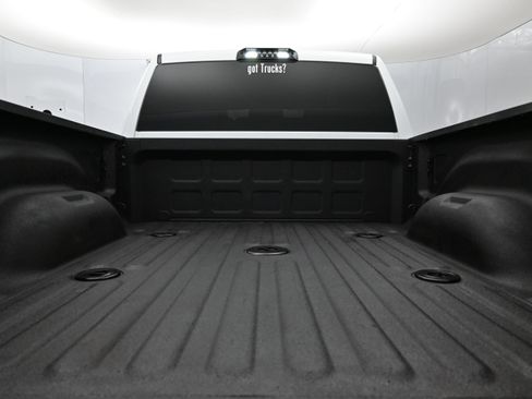Used 2024 RAM 2500 Big Horn w/ Night Edition AWD/4WD image 24